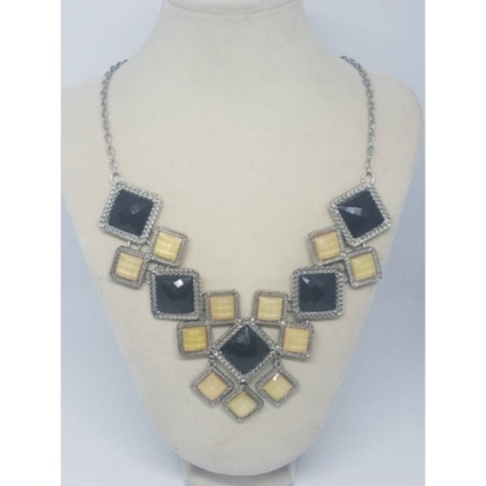 NY statementโ necklace black and yellow cream